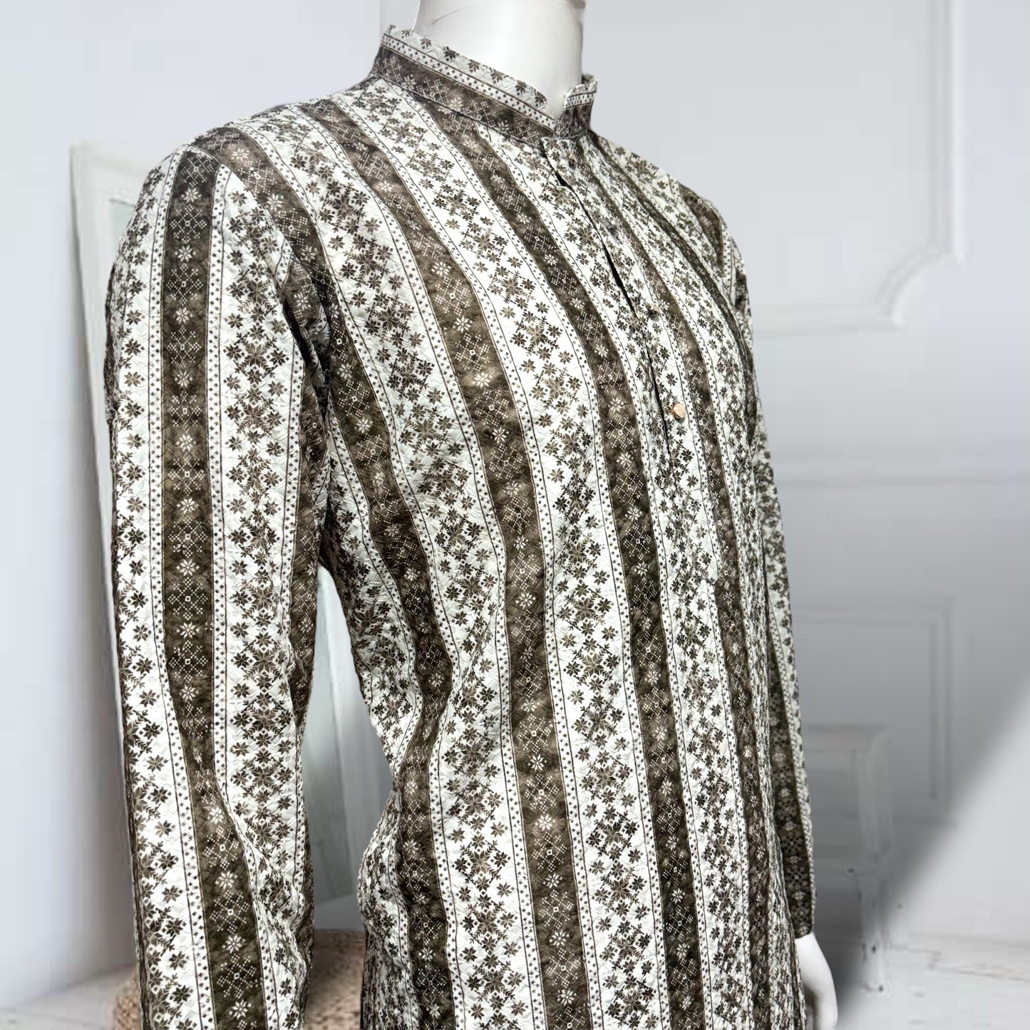 Green stripe printed kurta.