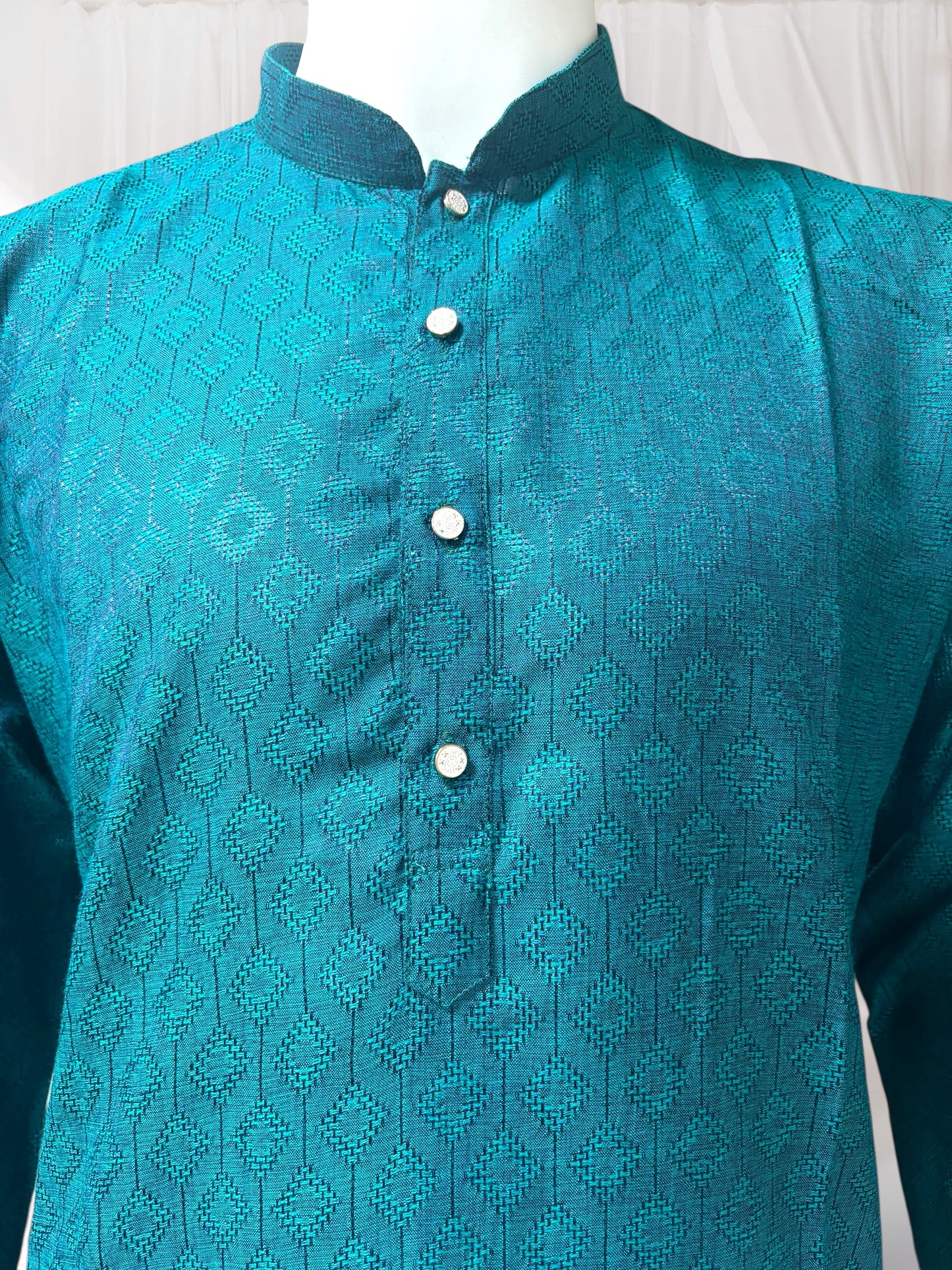 "Tarav" Self weave fabric kurta.